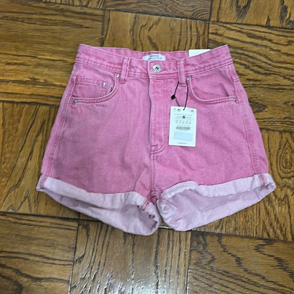 ✨NWT Bershka Mom Short